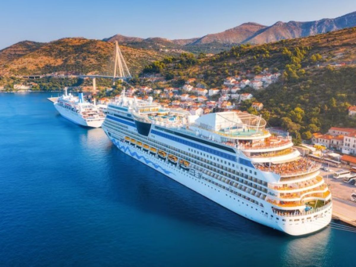 CRUISE BOOKING